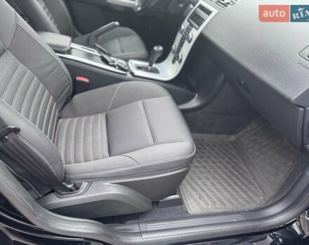 Черный Вольво В50, объемом двигателя 2 л и пробегом 200 тыс. км за 11300 $, фото 23 на Automoto.ua