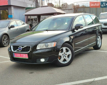 Черный Вольво В50, объемом двигателя 2 л и пробегом 200 тыс. км за 11300 $, фото 57 на Automoto.ua