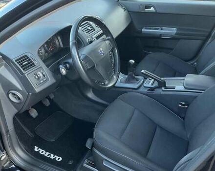 Черный Вольво В50, объемом двигателя 1.6 л и пробегом 234 тыс. км за 8900 $, фото 15 на Automoto.ua