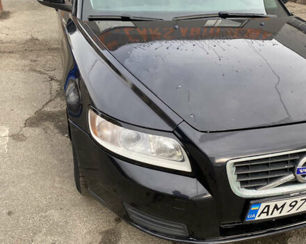 Черный Вольво В50, объемом двигателя 1.56 л и пробегом 243 тыс. км за 8500 $, фото 1 на Automoto.ua