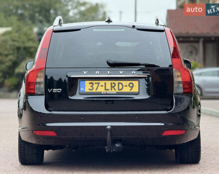 Черный Вольво В50, объемом двигателя 1.6 л и пробегом 244 тыс. км за 8850 $, фото 9 на Automoto.ua