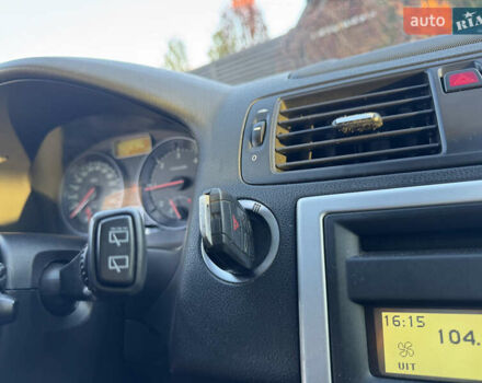 Черный Вольво В50, объемом двигателя 1.6 л и пробегом 259 тыс. км за 7800 $, фото 55 на Automoto.ua