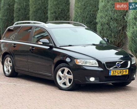 Черный Вольво В50, объемом двигателя 1.6 л и пробегом 244 тыс. км за 8850 $, фото 5 на Automoto.ua