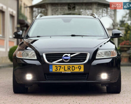 Черный Вольво В50, объемом двигателя 1.6 л и пробегом 244 тыс. км за 8850 $, фото 4 на Automoto.ua