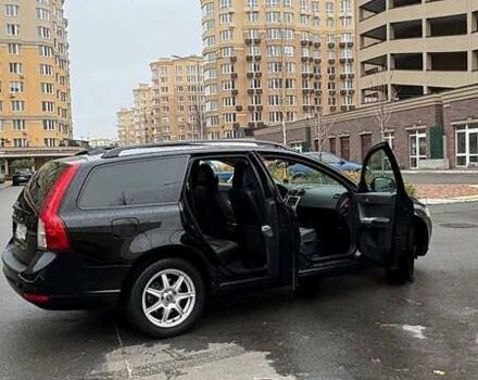 Черный Вольво В50, объемом двигателя 1.6 л и пробегом 320 тыс. км за 7800 $, фото 6 на Automoto.ua