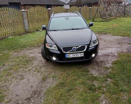 Черный Вольво В50, объемом двигателя 1.56 л и пробегом 248 тыс. км за 8400 $, фото 1 на Automoto.ua