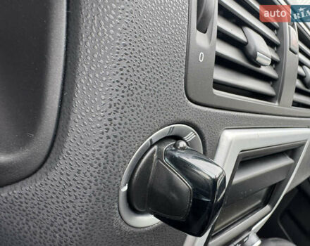 Черный Вольво В50, объемом двигателя 2 л и пробегом 200 тыс. км за 11300 $, фото 43 на Automoto.ua