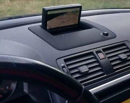 Черный Вольво В50, объемом двигателя 1.6 л и пробегом 350 тыс. км за 6400 $, фото 6 на Automoto.ua