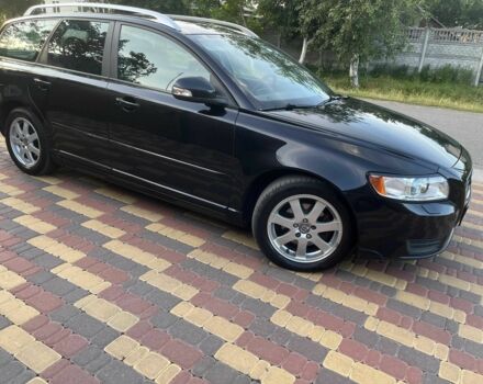 Черный Вольво В50, объемом двигателя 1.6 л и пробегом 232 тыс. км за 9200 $, фото 1 на Automoto.ua
