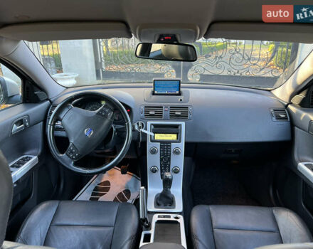 Черный Вольво В50, объемом двигателя 1.6 л и пробегом 228 тыс. км за 8999 $, фото 33 на Automoto.ua