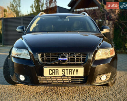 Черный Вольво В50, объемом двигателя 1.6 л и пробегом 259 тыс. км за 7800 $, фото 5 на Automoto.ua
