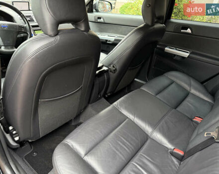 Черный Вольво В50, объемом двигателя 1.6 л и пробегом 244 тыс. км за 8850 $, фото 73 на Automoto.ua