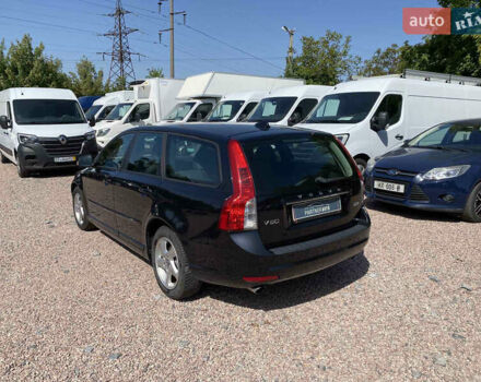 Чорний Вольво V50, об'ємом двигуна 2 л та пробігом 215 тис. км за 8300 $, фото 5 на Automoto.ua