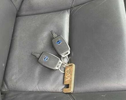 Черный Вольво В50, объемом двигателя 1.6 л и пробегом 320 тыс. км за 7800 $, фото 35 на Automoto.ua