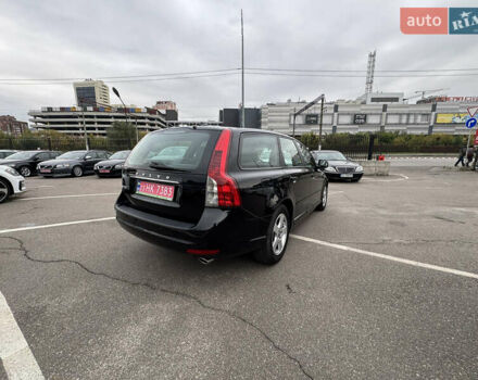 Черный Вольво В50, объемом двигателя 2 л и пробегом 200 тыс. км за 11300 $, фото 49 на Automoto.ua