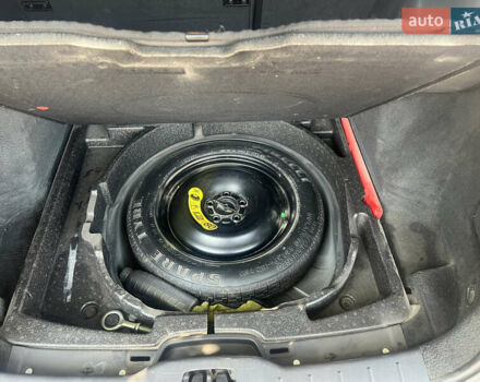 Чорний Вольво V50, об'ємом двигуна 1.6 л та пробігом 202 тис. км за 8999 $, фото 12 на Automoto.ua