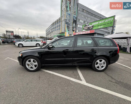 Черный Вольво В50, объемом двигателя 2 л и пробегом 200 тыс. км за 11300 $, фото 46 на Automoto.ua