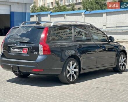 Чорний Вольво V50, об'ємом двигуна 1.6 л та пробігом 235 тис. км за 8590 $, фото 4 на Automoto.ua