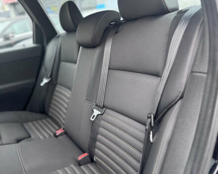 Черный Вольво В50, объемом двигателя 2 л и пробегом 200 тыс. км за 11300 $, фото 30 на Automoto.ua