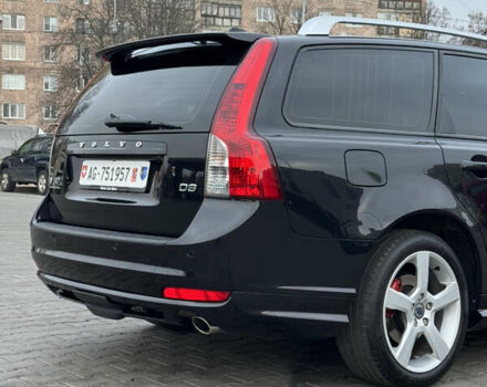 Черный Вольво В50, объемом двигателя 2 л и пробегом 167 тыс. км за 11700 $, фото 74 на Automoto.ua