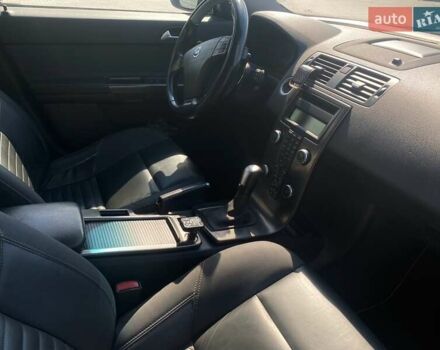 Черный Вольво В50, объемом двигателя 1.56 л и пробегом 170 тыс. км за 8500 $, фото 5 на Automoto.ua