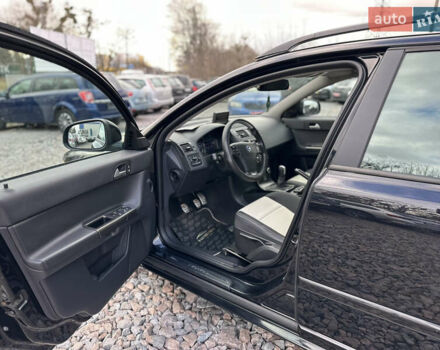 Черный Вольво В50, объемом двигателя 1.6 л и пробегом 189 тыс. км за 7700 $, фото 19 на Automoto.ua