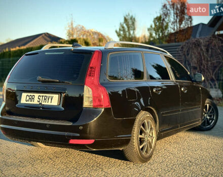 Черный Вольво В50, объемом двигателя 1.6 л и пробегом 259 тыс. км за 7800 $, фото 13 на Automoto.ua