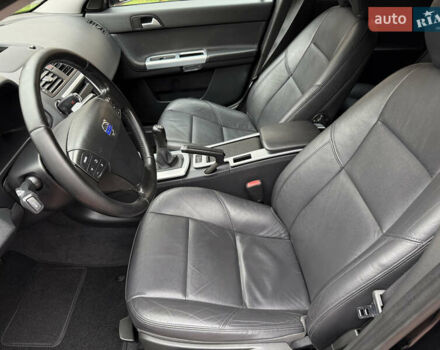 Черный Вольво В50, объемом двигателя 1.6 л и пробегом 244 тыс. км за 8850 $, фото 39 на Automoto.ua