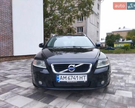 Черный Вольво В50, объемом двигателя 2 л и пробегом 241 тыс. км за 9950 $, фото 2 на Automoto.ua