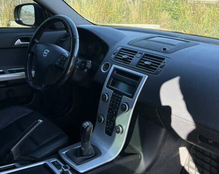 Черный Вольво В50, объемом двигателя 1.56 л и пробегом 257 тыс. км за 8150 $, фото 18 на Automoto.ua