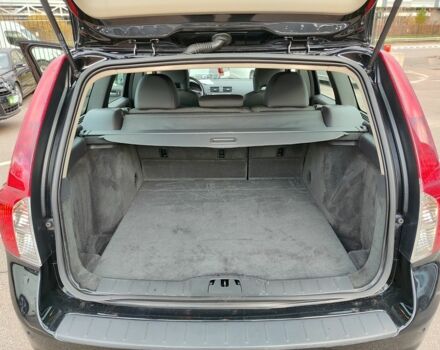 Черный Вольво В50, объемом двигателя 2 л и пробегом 200 тыс. км за 11299 $, фото 11 на Automoto.ua