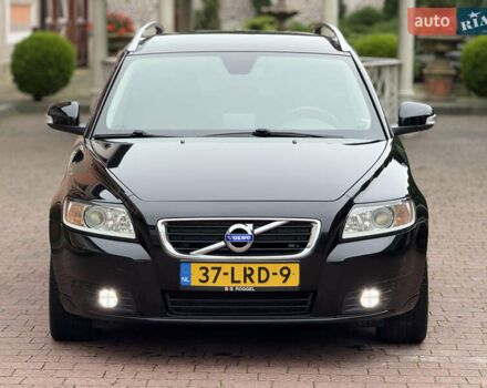 Черный Вольво В50, объемом двигателя 1.6 л и пробегом 244 тыс. км за 8850 $, фото 3 на Automoto.ua