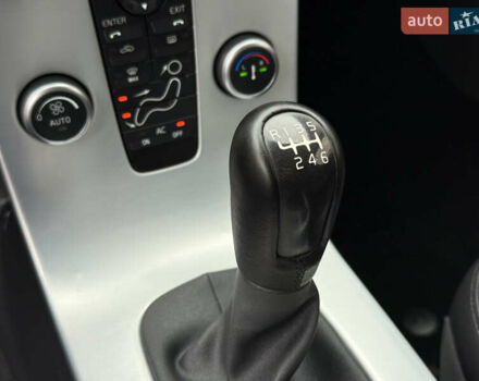 Черный Вольво В50, объемом двигателя 1.6 л и пробегом 244 тыс. км за 8850 $, фото 61 на Automoto.ua