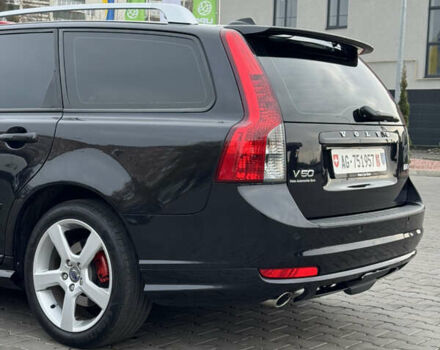 Черный Вольво В50, объемом двигателя 2 л и пробегом 167 тыс. км за 11700 $, фото 75 на Automoto.ua