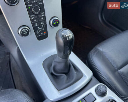 Черный Вольво В50, объемом двигателя 1.6 л и пробегом 259 тыс. км за 7800 $, фото 56 на Automoto.ua