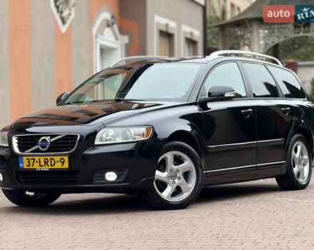Черный Вольво В50, объемом двигателя 1.6 л и пробегом 244 тыс. км за 8850 $, фото 2 на Automoto.ua