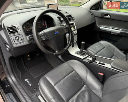 Черный Вольво В50, объемом двигателя 1.6 л и пробегом 244 тыс. км за 8850 $, фото 44 на Automoto.ua