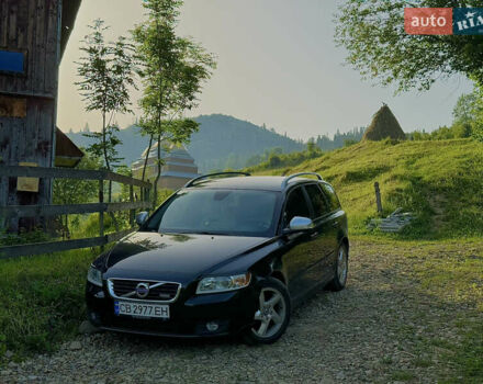 Чорний Вольво V50, об'ємом двигуна 1.56 л та пробігом 242 тис. км за 8200 $, фото 1 на Automoto.ua