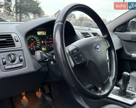 Черный Вольво В50, объемом двигателя 1.56 л и пробегом 256 тыс. км за 8300 $, фото 20 на Automoto.ua