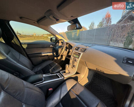 Черный Вольво В50, объемом двигателя 1.6 л и пробегом 259 тыс. км за 7800 $, фото 28 на Automoto.ua