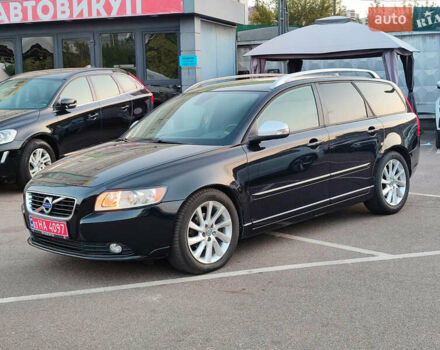 Черный Вольво В50, объемом двигателя 1.6 л и пробегом 189 тыс. км за 9100 $, фото 3 на Automoto.ua