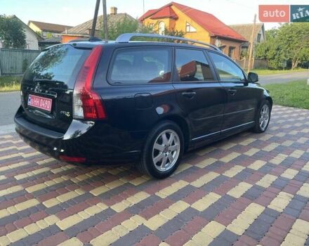 Черный Вольво В50, объемом двигателя 1.6 л и пробегом 234 тыс. км за 8900 $, фото 3 на Automoto.ua
