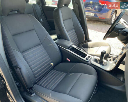 Чорний Вольво V50, об'ємом двигуна 2 л та пробігом 215 тис. км за 8300 $, фото 14 на Automoto.ua