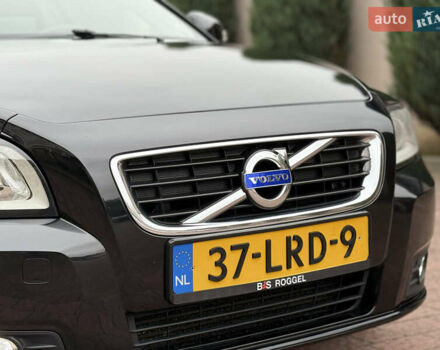 Черный Вольво В50, объемом двигателя 1.6 л и пробегом 244 тыс. км за 8850 $, фото 17 на Automoto.ua