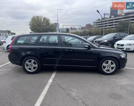 Черный Вольво В50, объемом двигателя 2 л и пробегом 200 тыс. км за 11300 $, фото 6 на Automoto.ua