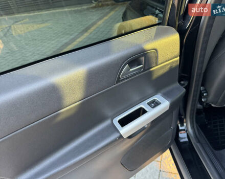 Черный Вольво В50, объемом двигателя 1.6 л и пробегом 259 тыс. км за 7800 $, фото 43 на Automoto.ua