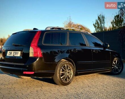 Черный Вольво В50, объемом двигателя 1.6 л и пробегом 259 тыс. км за 7800 $, фото 14 на Automoto.ua