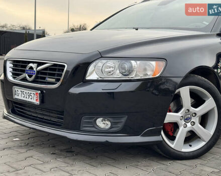Черный Вольво В50, объемом двигателя 2 л и пробегом 167 тыс. км за 11700 $, фото 80 на Automoto.ua