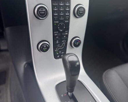 Черный Вольво В50, объемом двигателя 2 л и пробегом 200 тыс. км за 11300 $, фото 35 на Automoto.ua