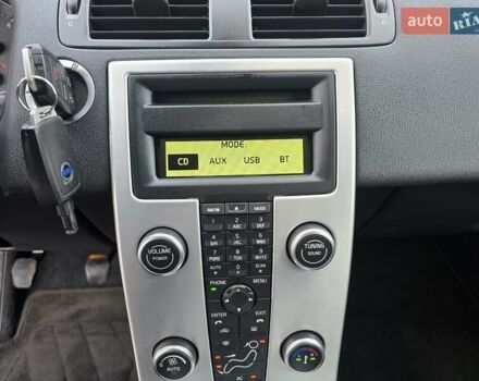 Черный Вольво В50, объемом двигателя 1.6 л и пробегом 192 тыс. км за 8599 $, фото 70 на Automoto.ua